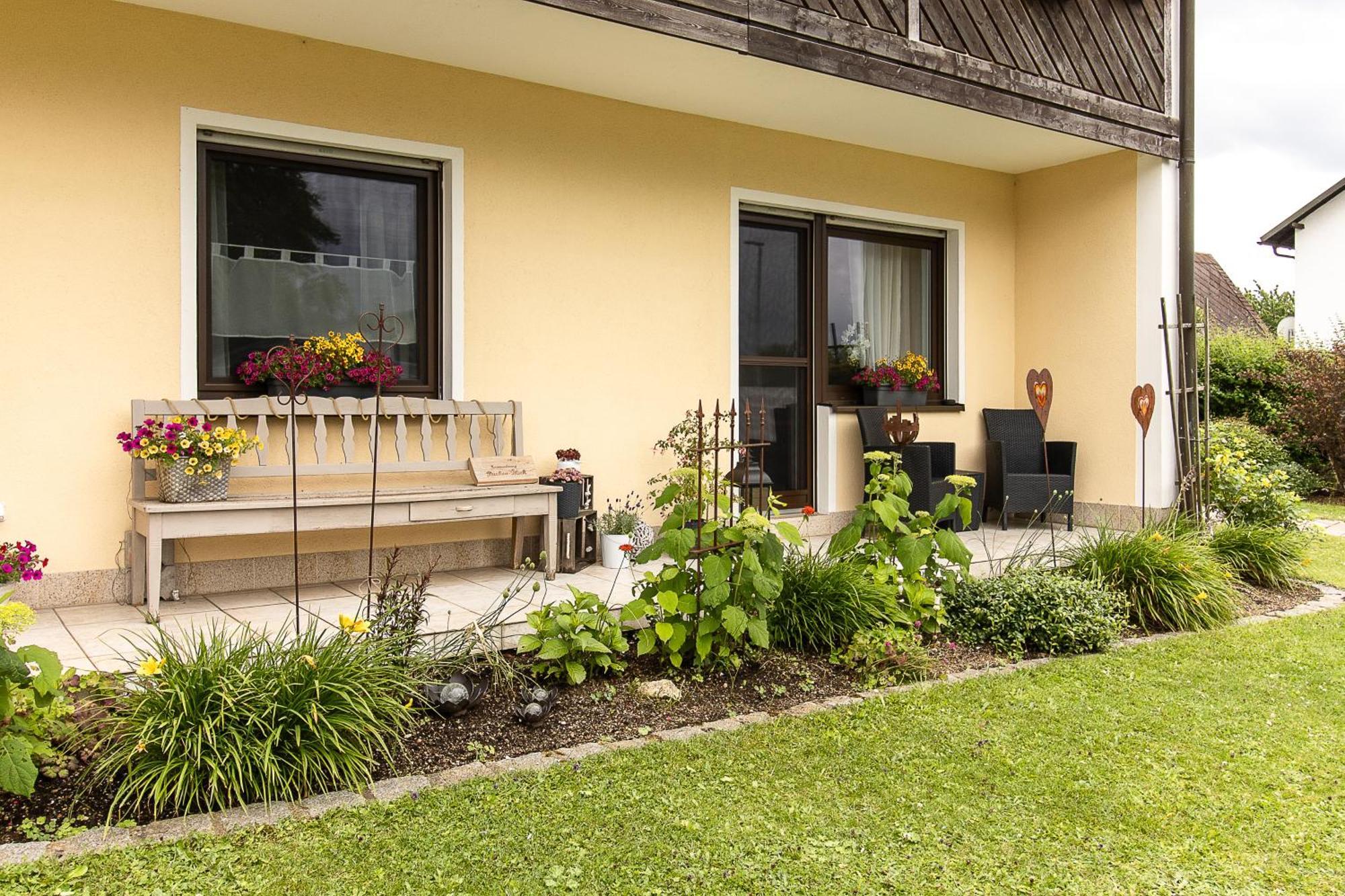 Buchen Blick - Ruhige Moderne Ferienwohnung 82Qm. Fichtelberg Luaran gambar